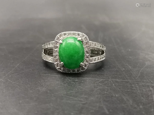 Chinese Ring w Green Stone