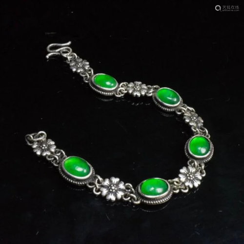 Chinese Bracelet w Green Stone