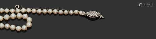 Collier en perle, le fermoir en or gris 18K (750) …