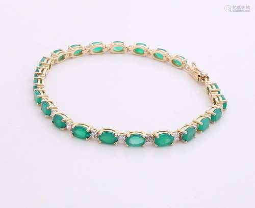 Yellow gold bracelet, 585/000, with emerald and