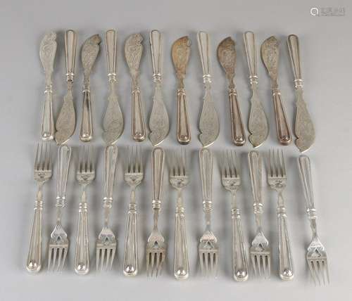 Silver viscouvert, 12 persons, 833/000, with knives and