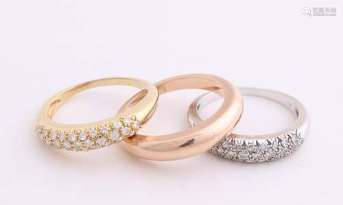 Gold rings, a white gold and yellow gold ring, 750/000,