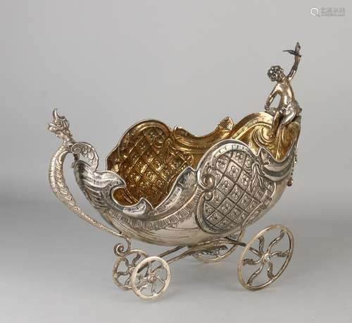 Beautiful silver victory-carriage, 800/000, lavishly