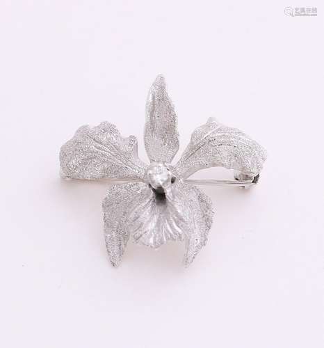 White gold brooch in the shape of a flower, 585/000,