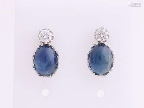 White gold earrings, 750/000, with diamond and