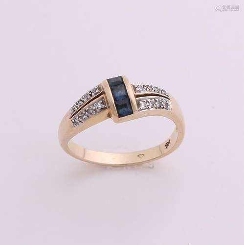 Yellow gold ring, 585/000, with diamond and sapphire. A