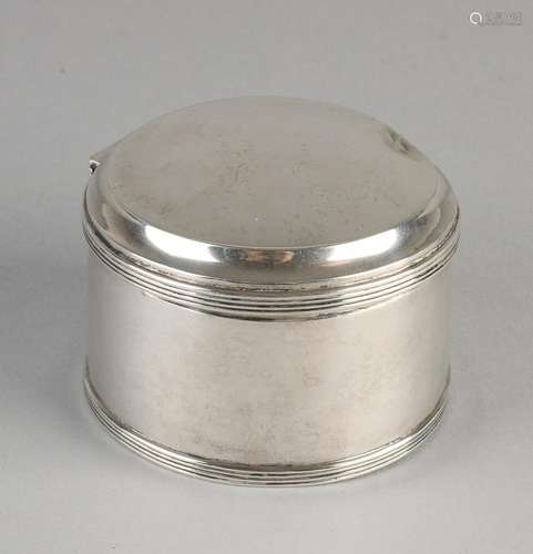 Silver box, 833/000, round model with hinged lid