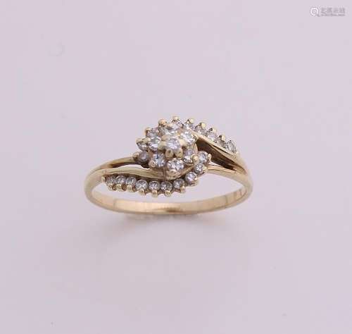 Yellow gold ring, 585/000, with diamonds. A rosette