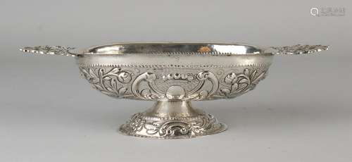 Brandewijnkom silver decorated with floral decoration