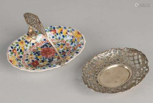 Two sweet boxes with silver 835/000. oval silver bonbon