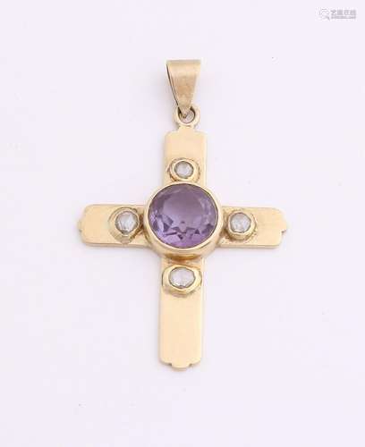 Handmade yellow gold cross, 585/000, with purple stone