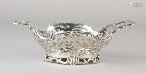 Ornate silver bonbon basket, 833/000, oval-cut model to