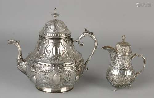 Silver bowl and creamer, 833/000, silver can round base