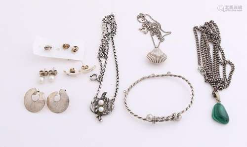 Lot silver jewelry with several earrings, choker with