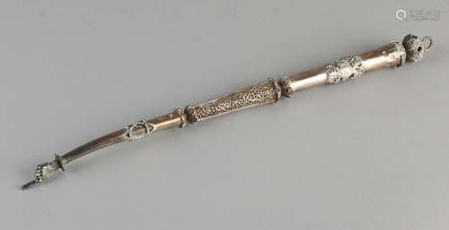 Silver thora pointer, 84 zolotniks, decorated with