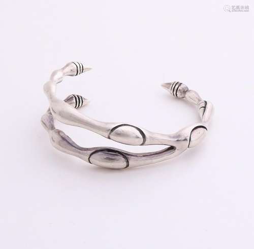 Silver bracelet, 925/000, a clip bracelet in the shape