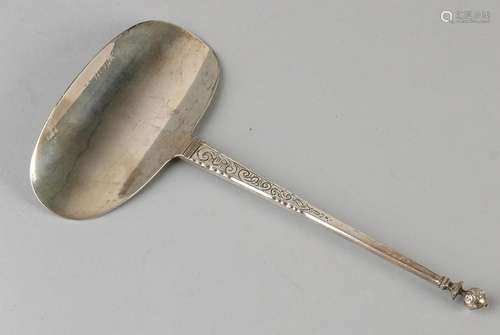 Silver croquette shovel, 833/000, with a tight tapered