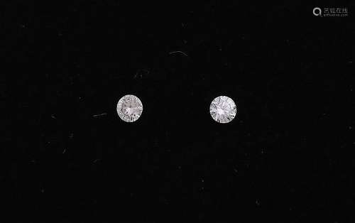 Two brilliant cut diamond, a 0.12 ct VVS-G and one 0.12