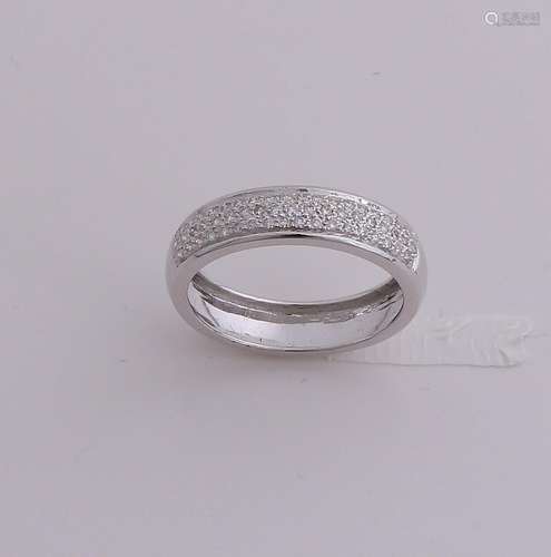 White gold ring, 585/000, with diamond. Wide ring