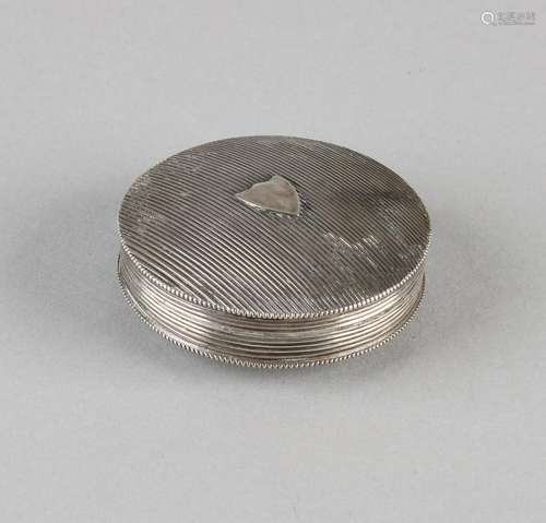 Silver peppermint box, 833/000, round model with