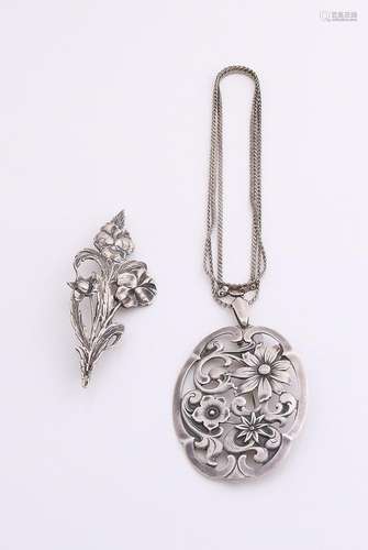 Silver necklace and pendant, brooch, 833/000, a brooch