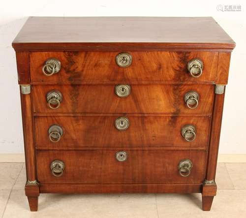 Gave Dutch mahogany four-drawer Louis Seize / Empire