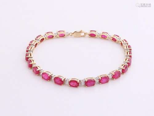 Yellow gold bracelet, 585/000, with ruby ??and