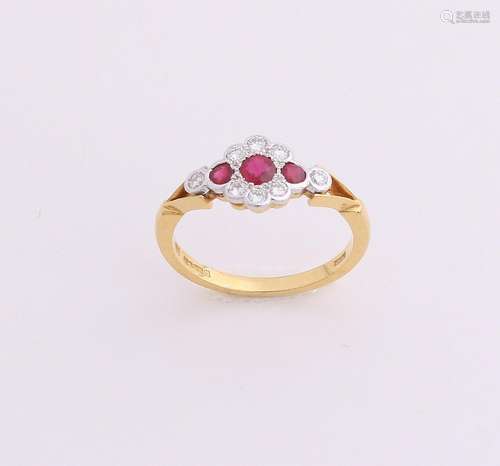 Yellow gold ring fantasy, 750/000, with ruby ??and