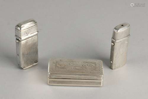 Three silver boxes, 833/000. Two sulfur stick boxes