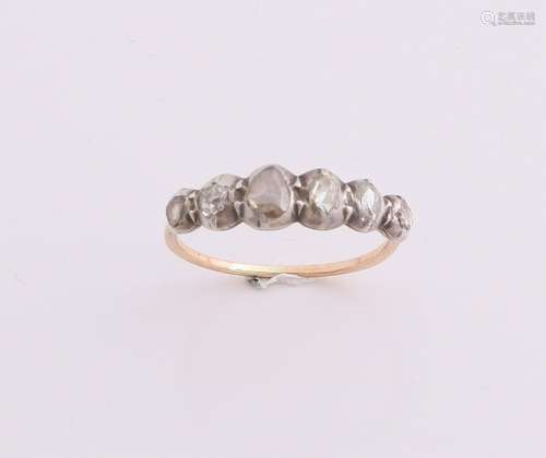 Yellow gold ring, 585/000, with diamond. Ring silver