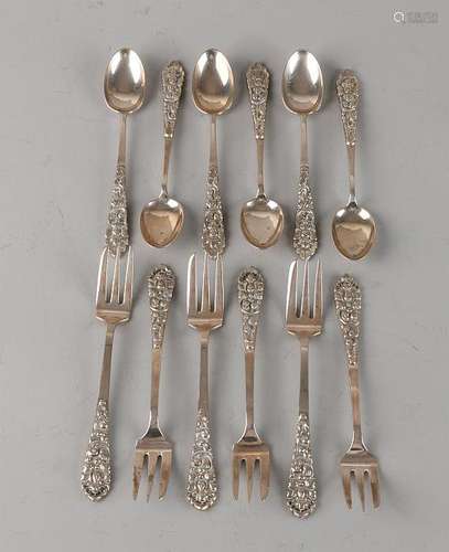 Lot Djokja silver, 800/000 with 6 teaspoons cake forks