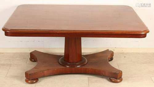 Antique mahogany table with pedestal. Octagonal. 19th