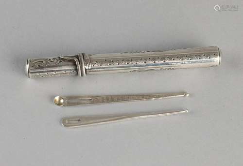 Silver needle case, 833/000, round model decorated with