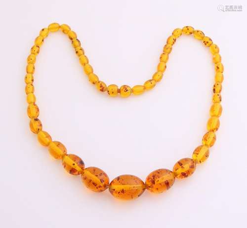 Necklace of amber, running with oval beads, 7-10mm /