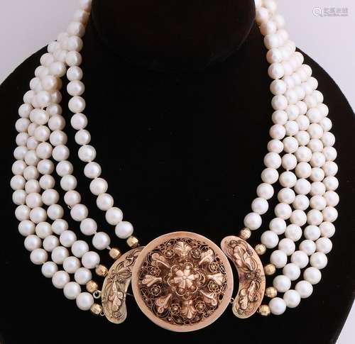 Collier with 5 rows of fresh water pearls, diameter 7