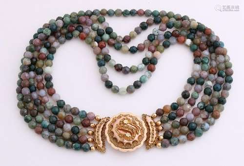 Collier of faceted agate beads, diameter 6mm, with 5