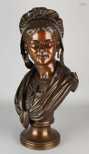 Large antique bronze bust by Leon Spilliart. 1881 -