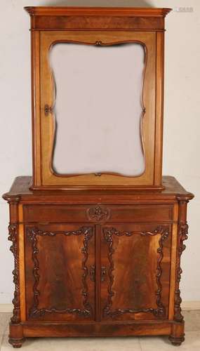 Dutch mahogany bonheur with mirror. Wedding. Circa