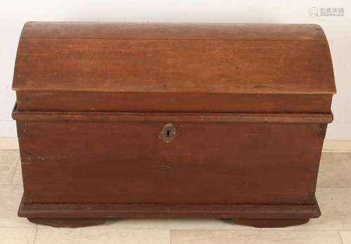 German oak blanket chest circa 1800 round lid in good