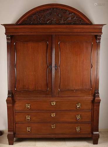 Drenthe antique cabinet of oak. Circa 1820. With brass