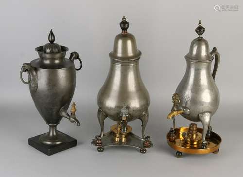 3x tap Antique pewter jugs. First half 19th century.