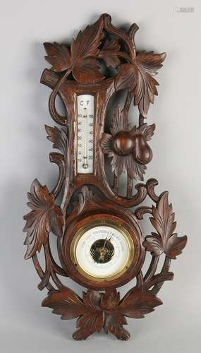 Antique wood inserted Schwarzwalder barometer with