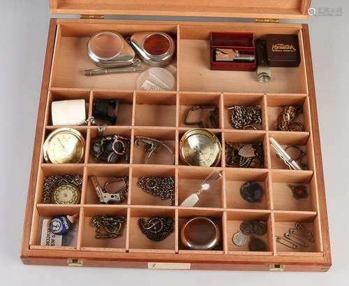 Box miscellaneous. Watches, watch chains, coins,