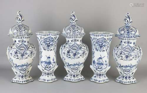 Five-piece garniture Delft Fayence in Rococo style.