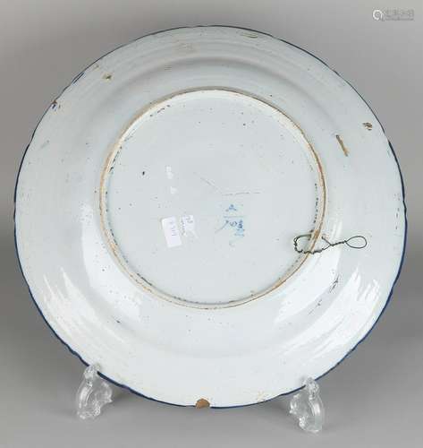 Large 18th century Delft Fayence dish with floral