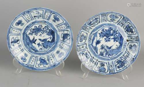 Two 17th century Chinese porcelain plates Wanli. Both