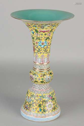 Large Chinese porcelain trumpet-shaped vase with yellow