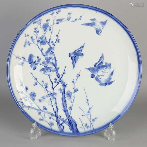 Large 19th century Japanese porcelain dish with birds /