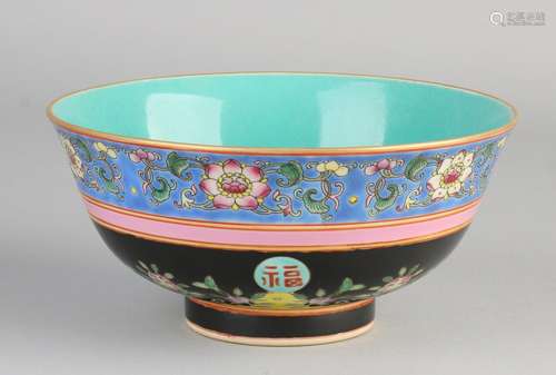 Chinese porcelain family rose bowl with floral decor