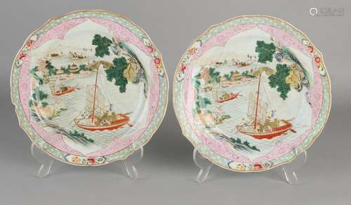 Two finely decorated Chinese porcelain plates with port